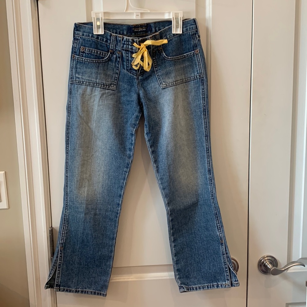 Abercrombie and Fitch cropped jean size 00